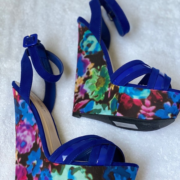 SOLDTasha floral velvet women’s Wedge Sandals 9 - Picture 4 of 8